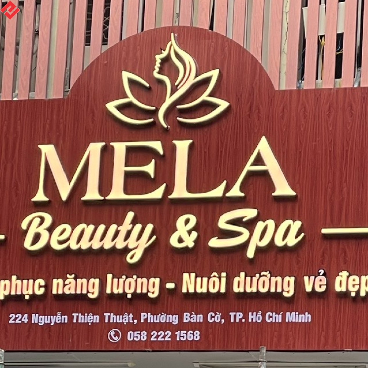 bảng alu chữ nổi có đèn cho spa