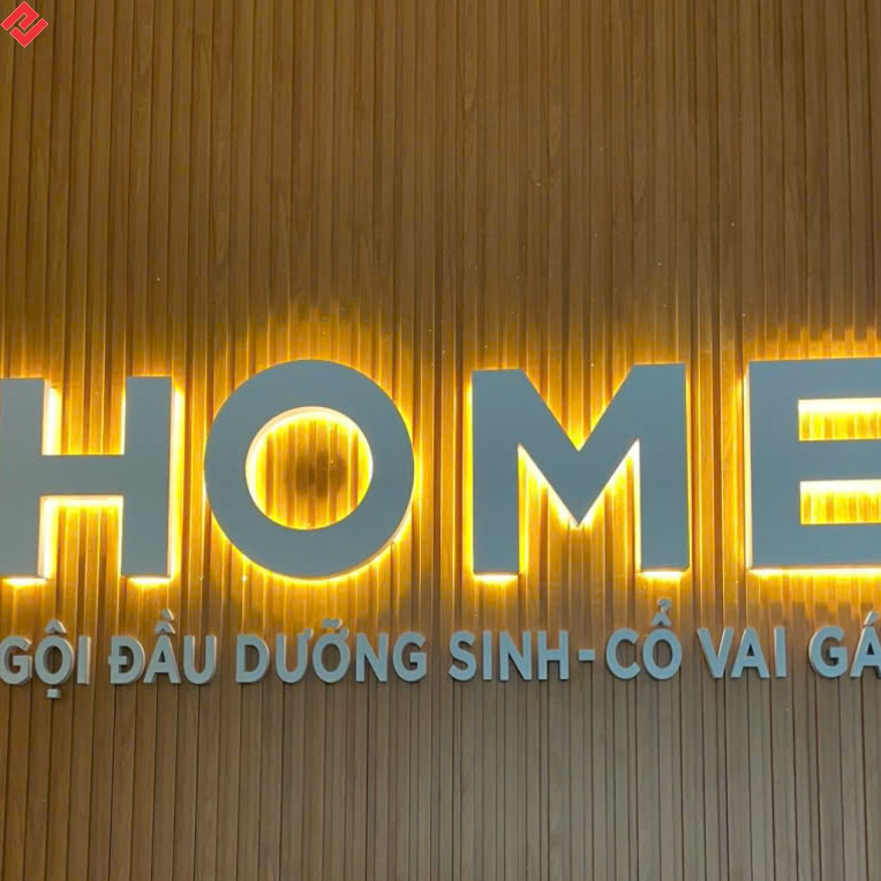 decor trang tri chữ nổi đèn hắt chân